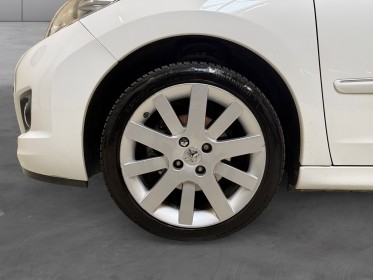 Peugeot 207 cc 1.6 vti 120ch sport faible kilométrage garantie 12 mois occasion simplicicar bretigny-sur-orge simplicicar...