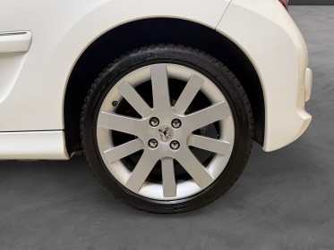 Peugeot 207 cc 1.6 vti 120ch sport faible kilométrage garantie 12 mois occasion simplicicar bretigny-sur-orge simplicicar...