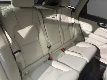 Volvo xc60 t6 recharge awd 253 ch  145 ch geartronic 8 ultimate style dark toit pano ouvrant garantie 12mois occasion...