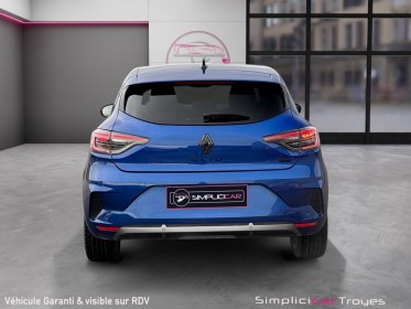 Renault clio v e-tech full hybrid 145 esprit alpine keyless caméra de recul régulateur adaptatif garantie 12 mois occasion...