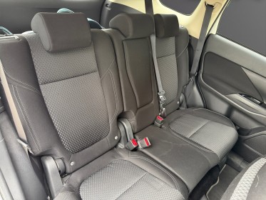 Mitsubishi outlander phev 2.4l phev twin motor 4wd business attelage sièges chauffants caméra de recul garantie 12 mois...