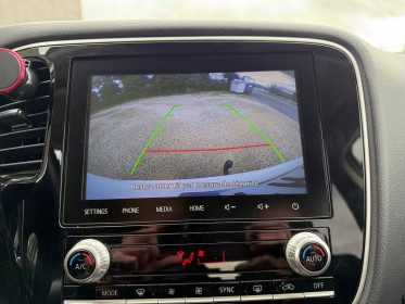 Mitsubishi outlander phev 2.4l phev twin motor 4wd business attelage sièges chauffants caméra de recul garantie 12 mois...