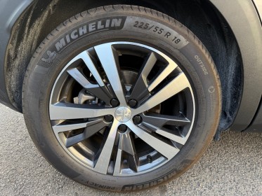 Peugeot 3008 puretech 130 eat8 allure pack suivi peugeot / garantie courroie 10 ans occasion simplicicar vaucresson...