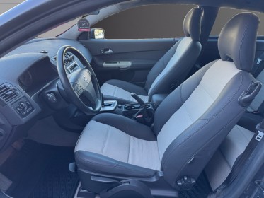 Volvo c30 d5 180 kinetic geartronic a  garantie 12 mois occasion simplicicar toulon est simplicicar simplicibike france