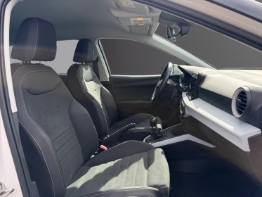 Seat arona 1.0 tsi 95 ch start/stop bvm5 urban  garantie 12 mois   caméra de recul occasion simplicicar lyon nord...