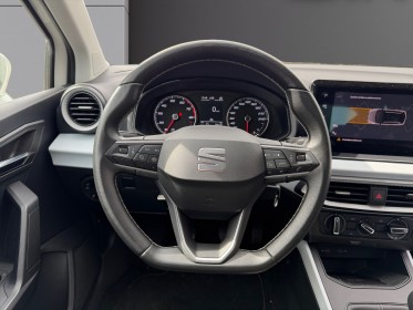 Seat arona 1.0 tsi 95 ch start/stop bvm5 urban  garantie 12 mois   caméra de recul occasion simplicicar lyon nord...