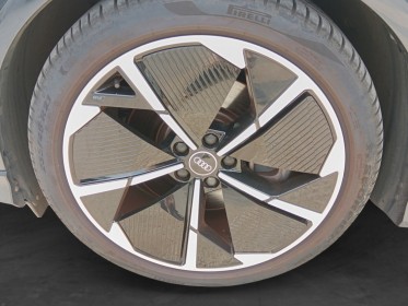 Audi q4 e-tron 50 quattro 299 ch 82 kw finition s line / caméra de recul occasion réunion ville st pierre simplicicar...