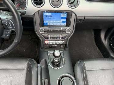 Ford mustang convertible 2.3 ecoboost 317 sièges av chauffants et ventilés sièges cuir garantie 12 mois occasion...