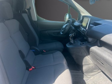 Peugeot partner fourgon standard 650 kg bluehdi 100 bvm5 asphalt carplay caméra de recul garantie 12 mois occasion...