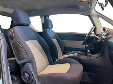 Peugeot 1007 1.4e 16v sporty kit embrayage  volant moteur neuf / entretien complet / 4 pneus pneu neuf occasion simplicicar...