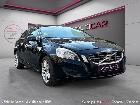 Volvo s60 d3 163 ch momentum geartronic a sièges cuirs - radar de recul - limiteur de vitesse occasion paris 17ème...