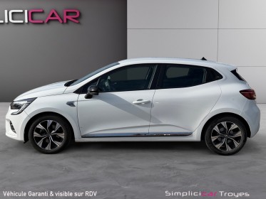 Renault clio v e-tech 140 limited radar de recul carplay regulateur occasion barberey simplicicar simplicibike france