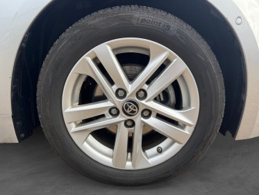 Toyota corolla hybride my22 122h dynamic-garantie 12 mois occasion simplicicar evreux simplicicar simplicibike france