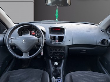 Peugeot 206 1.4e 75ch trendy/climatisation/vitres électriques/entretien à jour/garantie occasion simplicicar salon de...