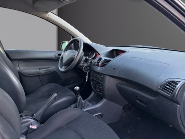 Peugeot 206 1.4e 75ch trendy/climatisation/vitres électriques/entretien à jour/garantie occasion simplicicar salon de...