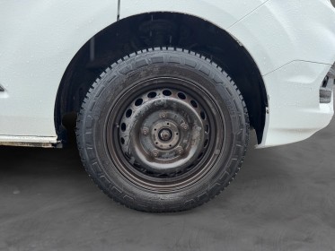 Ford transit custom fourgon 300 l1h2 2.0 ecoblue 130 bva active occasion simplicicar coeur d'yvelines - auto expo 78...