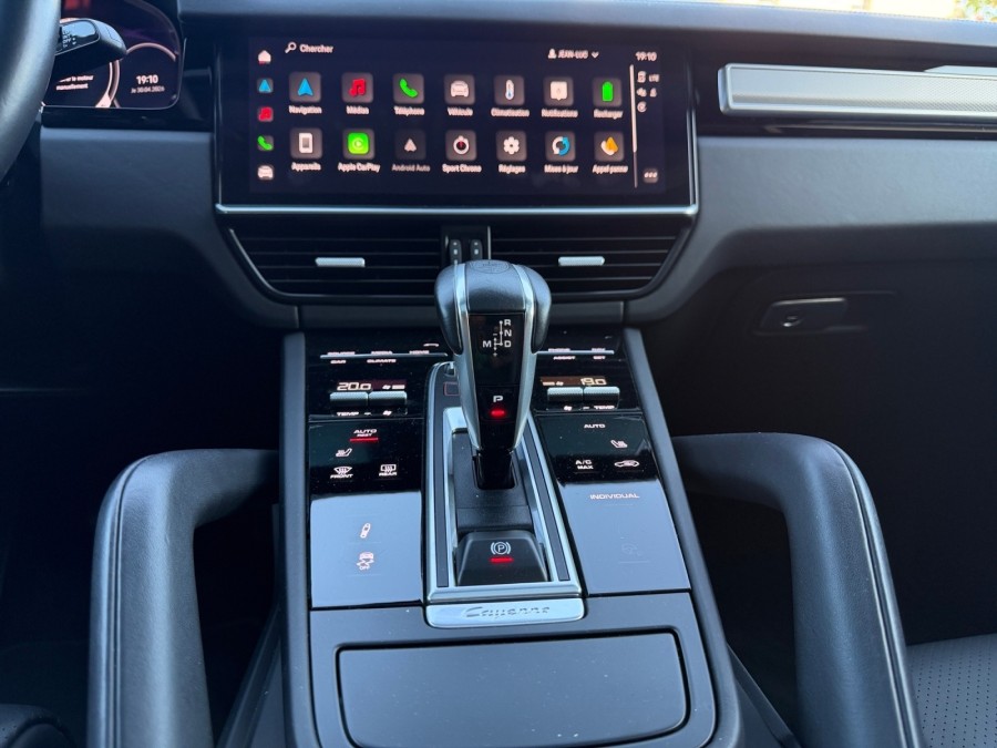 PORSCHE d'occasion CAYENNE 3.0 V6 E-HYBRID COUPE PLATINIUM EDITION de