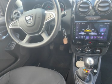 Dacia duster dci 110 4x2 black touch 2017 android car play tactile  barres de toit et 2 chaines neige neuves occasion...