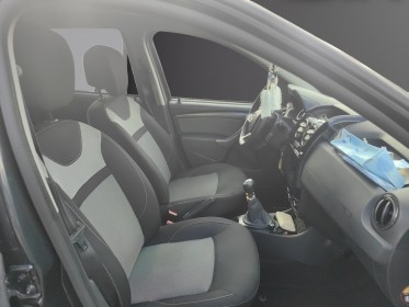 Dacia duster dci 110 4x2 black touch 2017 android car play tactile  barres de toit et 2 chaines neige neuves occasion...