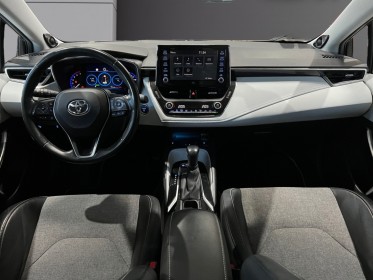 Toyota corolla hybride 122h collection affichage tête haute carplay clim auto gps occasion simplicicar magny-en-vexin...