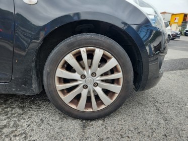 Suzuki swift iii 1.2 vvt glx pack     radar av/ar    garantie 12 mois occasion simplicicar frejus  simplicicar simplicibike...