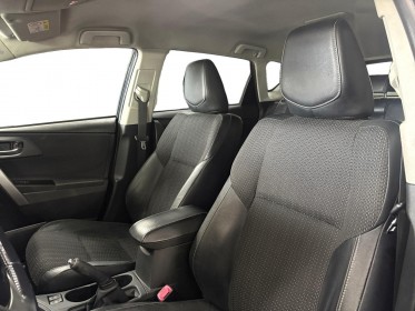 Toyota auris hybride 136h dynamic occasion simplicicar st-maximin simplicicar simplicibike france