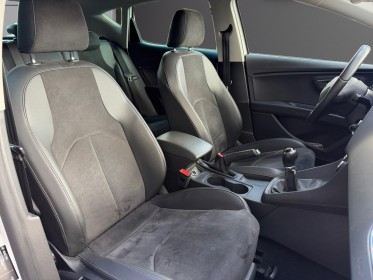 Seat leon 2.0 tdi 150 start/stop style radar av/ar intérieur semi cuir alcantara garantie 12 mois occasion simplicicar...