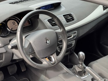 Renault megane iii coupe dci 110 energy intens bluetooth régulateur attelage radar ar garantie 12 mois occasion simplicicar...