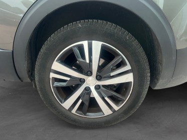 Peugeot 5008 puretech 130ch ss bvm6 allure 7 places kit de distribution et triangle changés très bon état garantie 12 mois...