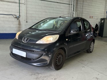 Peugeot 107 1.0e 12v 68ch trendy - moteur toyota - très bon état général occasion simplicicar lagny  simplicicar...