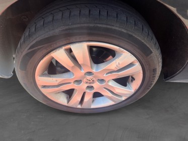 Peugeot 5008 business 1.6 hdi 112ch fap bvm6 business pack 7pl occasion avignon (84) simplicicar simplicibike france