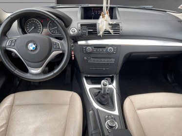 Bmw serie 1 coupe e82 lci 120i 170 ch luxe gps to radar cuir régulateur garantie 12 mois occasion simplicicar genevois...