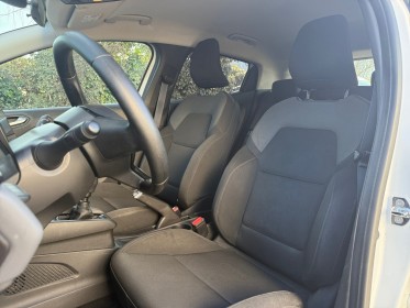 Renault clio v 5 blue dci 85 - carplay - attelage - garantie 12 mois occasion simplicicar nimes - rb auto simplicicar...