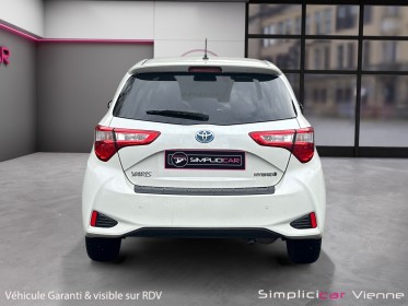 Toyota yaris hybride mc2 100h chic city nav rc18 garantie 12 mois occasion simplicicar vienne simplicicar simplicibike france