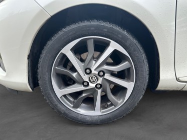 Toyota yaris hybride mc2 100h chic city nav rc18 garantie 12 mois occasion simplicicar vienne simplicicar simplicibike france