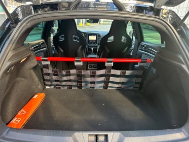 Renault megane iv berline tce 300 edc r.s. trophy  toutes les pièces pour remettre en 5 places fournis  préparation......