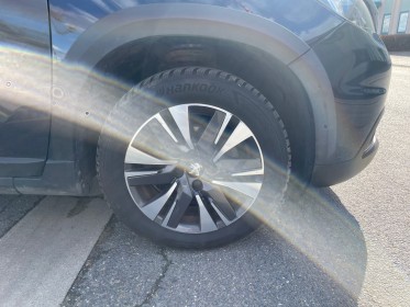 Peugeot 2008 1.2 puretech 82ch bvm5 allure occasion osny simplicicar simplicibike france