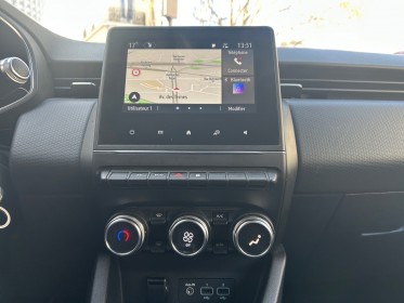 Renault clio v e-tech 140 - 21n business garantie 12 mois carplay caméra de recul aide à la conduite occasion paris 17ème...