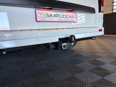 Renault trafic fourgon gn l2h1 3000 kg blue dci 170 edc grand confort occasion  simplicicar aix les bains simplicicar...