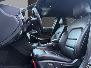 Mercedes gla 200 fascination intérieur cuir sièges chauffants garantie 12 mois occasion simplicicar mery-sur-oise...