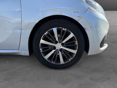 Peugeot 208 1.6 bluehdi 100ch bvm5 roland garros, radar av/ar, toit panoramique, garantie 12mois occasion simplicicar...