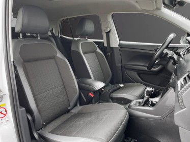 Volkswagen t-cross r-line 1.0 tsi 110 ch carplay palettes au volants virtual cockpit garantie 12 mois occasion simplicicar...
