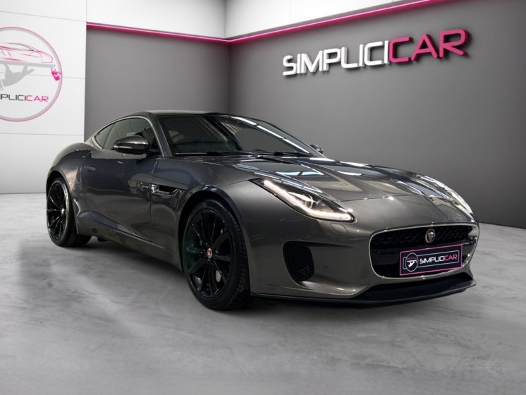 Jaguar f-type 2.0 turbo 16v automatic 300 cv boite auto occasion simplicicar magny-en-vexin simplicicar simplicibike france