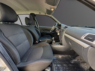 Renault clio campus 1.2 60 eco2 campus.com - climatisation - disribution neuve - faible kilométrage - garantie 12 mois...