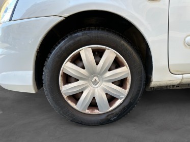 Renault clio campus 1.2 60 eco2 campus.com - climatisation - disribution neuve - faible kilométrage - garantie 12 mois...