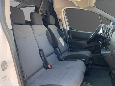 Citroen berlingo m bluehdi  100 ss  etg 6 club - clim - gps - radar de recul - garantie 12 mois europe occasion simplicicar...
