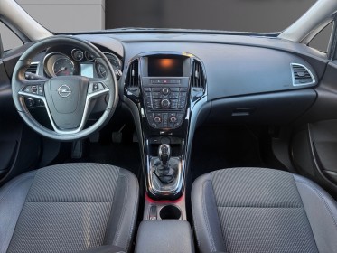 Opel astra 1.7 cdti 130 ch fap start/stop cosmo garantie 12 mois occasion montreuil (porte de vincennes)(75) simplicicar...