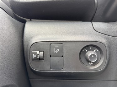 Citroen c3 c3 bluehdi 100 ss bvm6 shine occasion avignon (84) simplicicar simplicibike france