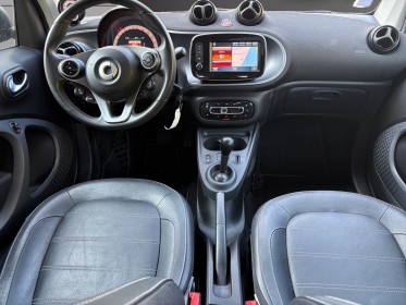 Smart fortwo coupe 0.9 90 ch  ba6 prime-45730 kms-sieges cuir chauffant-toit panoramique-jantes alu 16 pouces occasion...