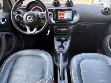 Smart fortwo coupe 0.9 90 ch  ba6 prime-45730 kms-sieges cuir chauffant-toit panoramique-jantes alu 16 pouces occasion...